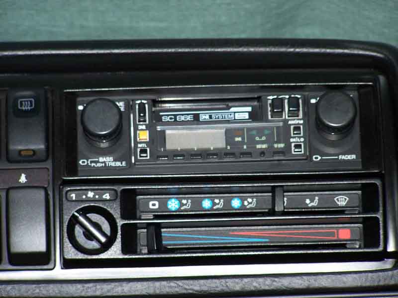 Old Car Radio 83